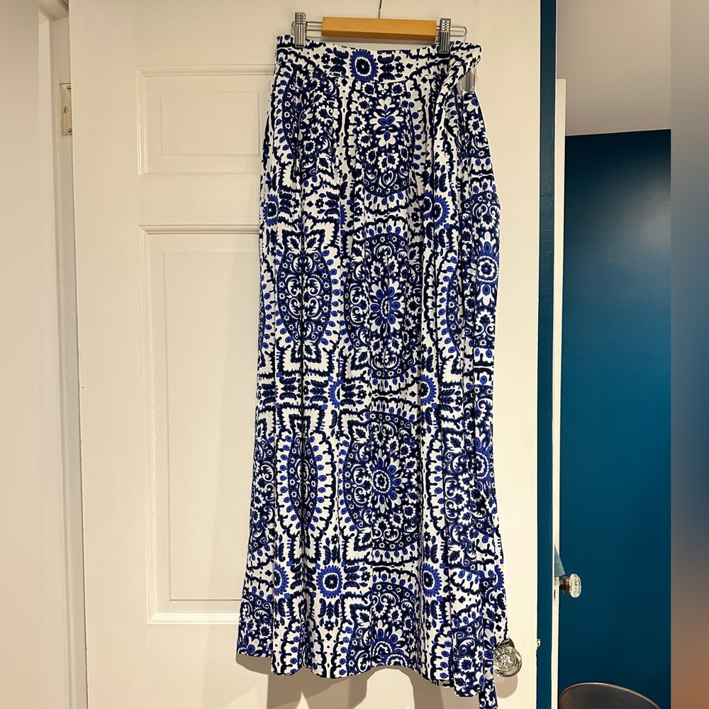 Talbots Coastal Medallion Maxi Skirt Size 6